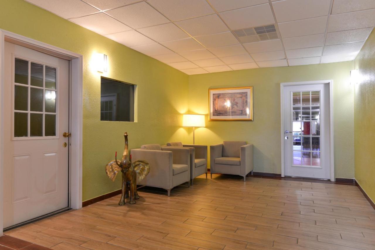Red Roof Inn צ'יימברסבורג מראה חיצוני תמונה