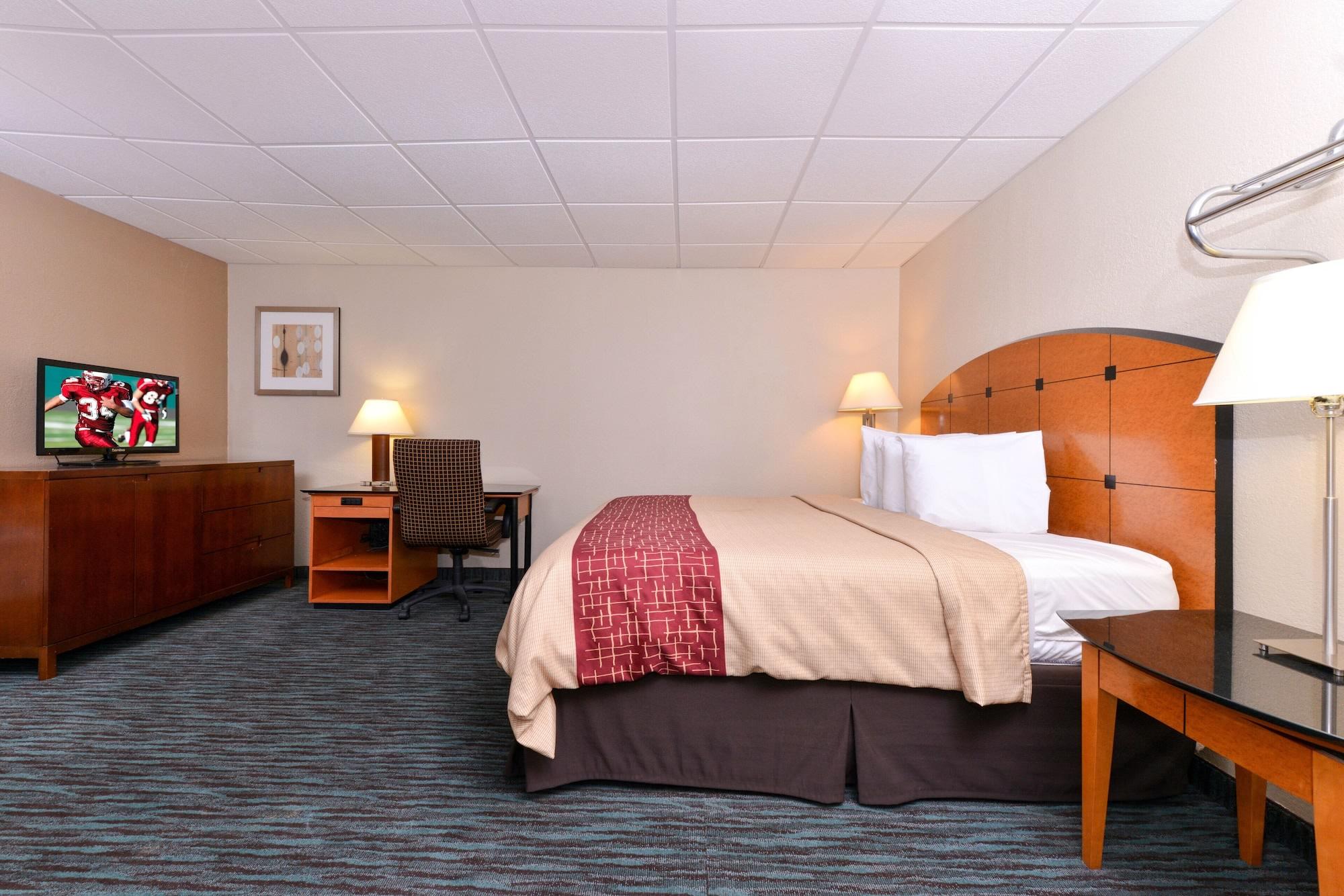 Red Roof Inn צ'יימברסבורג מראה חיצוני תמונה