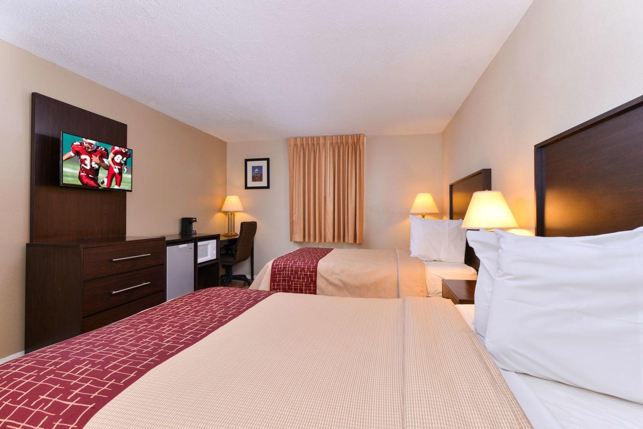 Red Roof Inn צ'יימברסבורג מראה חיצוני תמונה